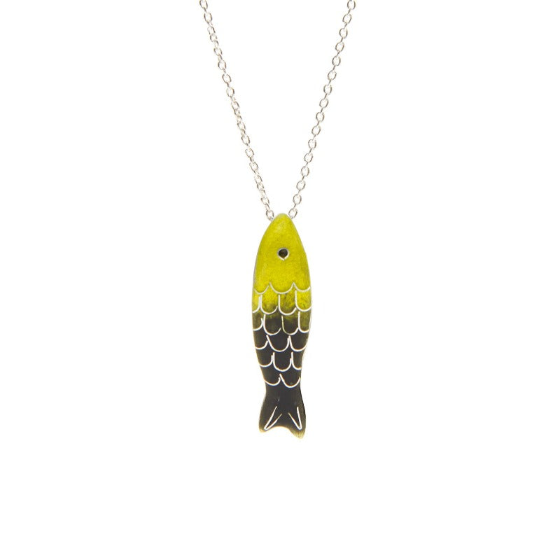 Small glass enamel cloisonné fish, applied on fine silver, accompanied by a delicate 45 cm sterling silver chain with an additional 5 cm for size adjustment. Yellow and brown-green fish.