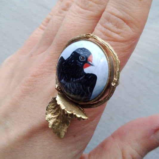 The swallow glass marble ring